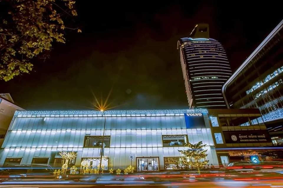 Glazed showroom architecture in Phnom Penh